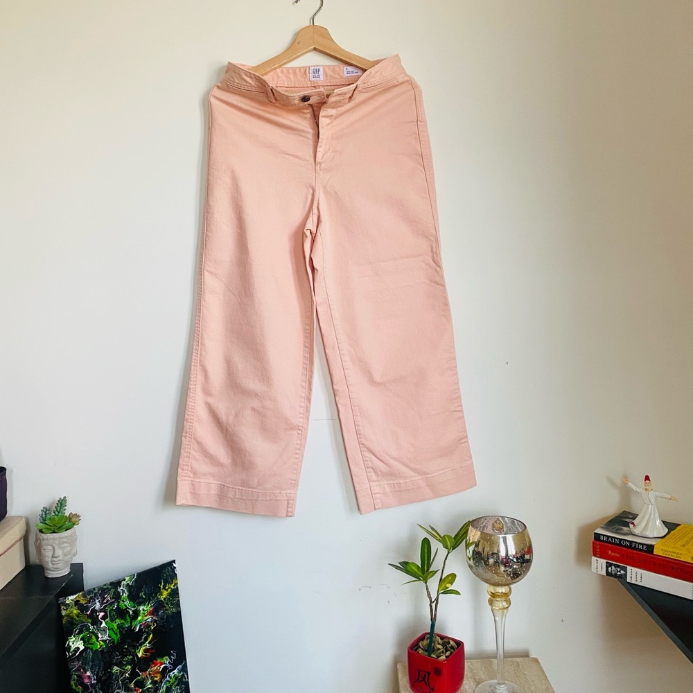 Not my style. Brand new, missing tag. Never worn.